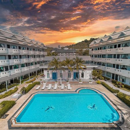 Blue Carina Hotel Phuket Bagian luar foto