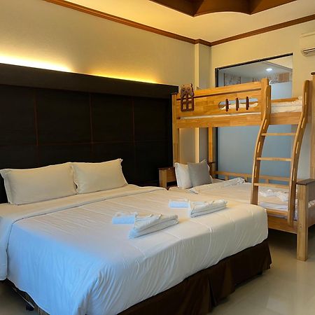 Blue Carina Hotel Phuket Bagian luar foto