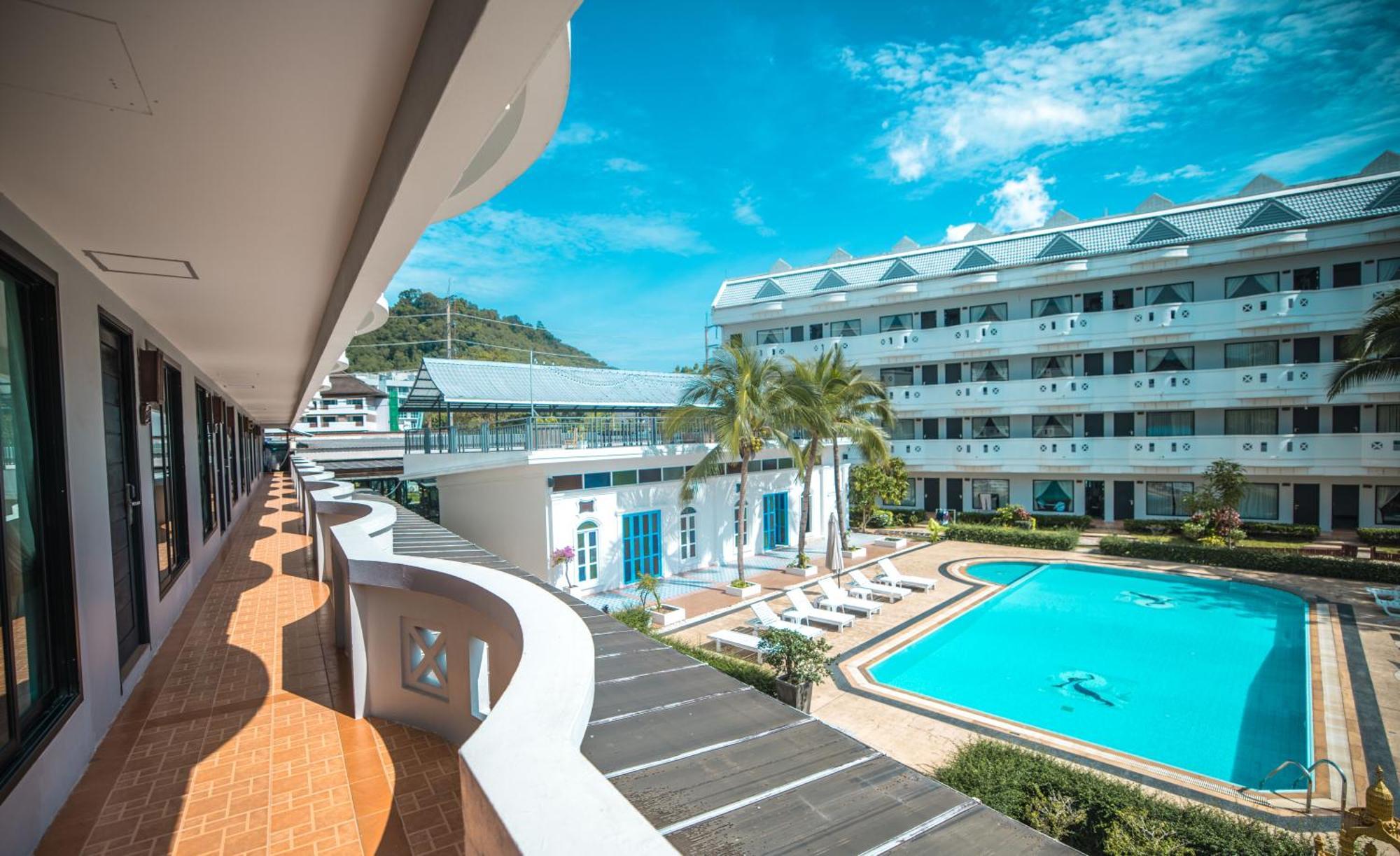 Blue Carina Hotel Phuket Bagian luar foto