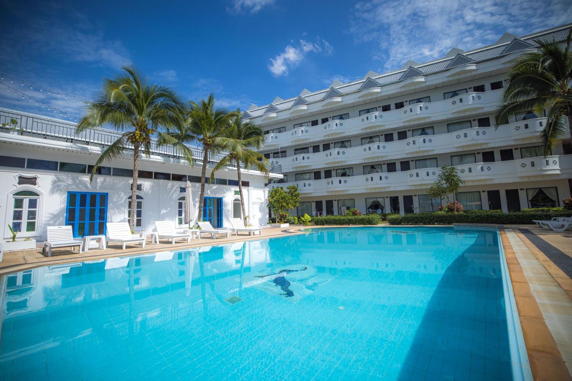 Blue Carina Hotel Phuket Bagian luar foto