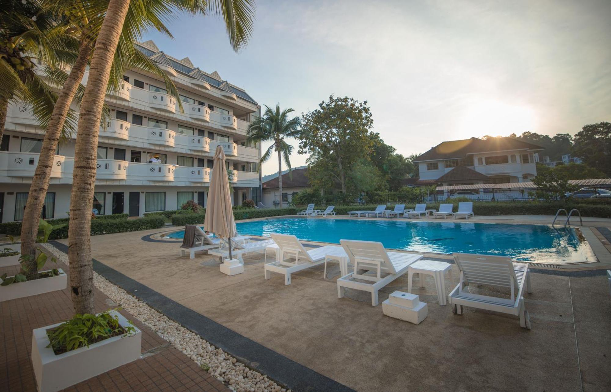 Blue Carina Hotel Phuket Bagian luar foto