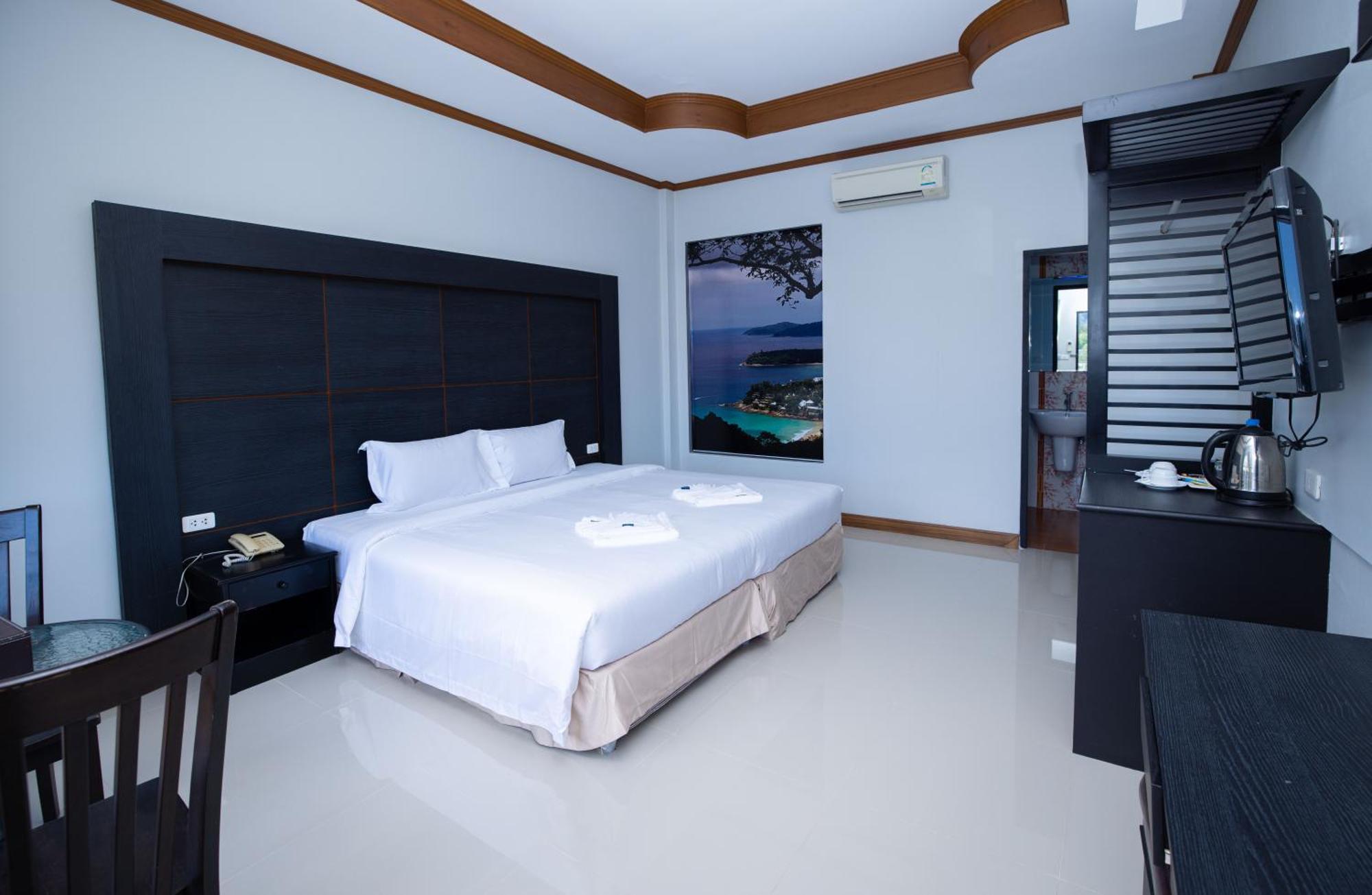 Blue Carina Hotel Phuket Bagian luar foto